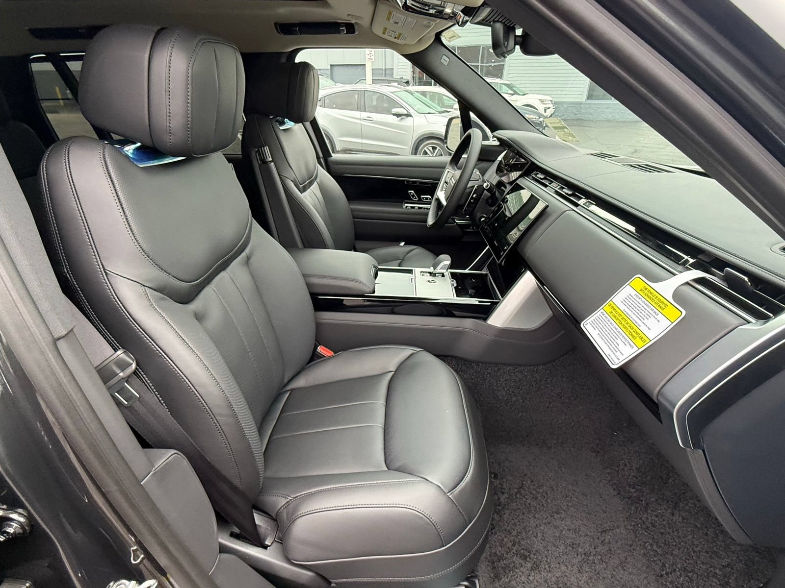 New 2026 Land Rover Range Rover Long Wheelbase SE AWD/4WD image 22