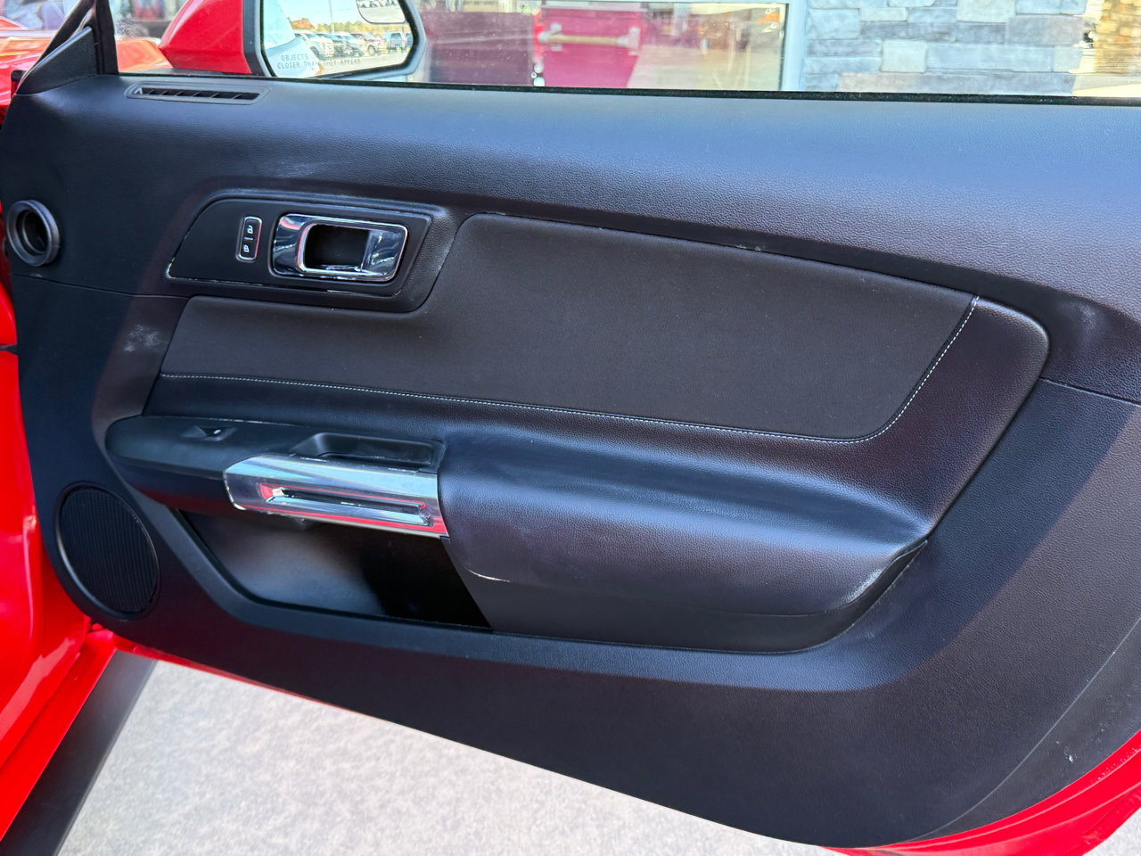 Used 2017 Ford Mustang Coupe image 12