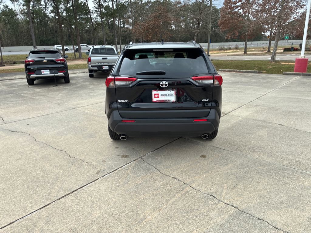 New 2025 Toyota RAV4 XLE image 5