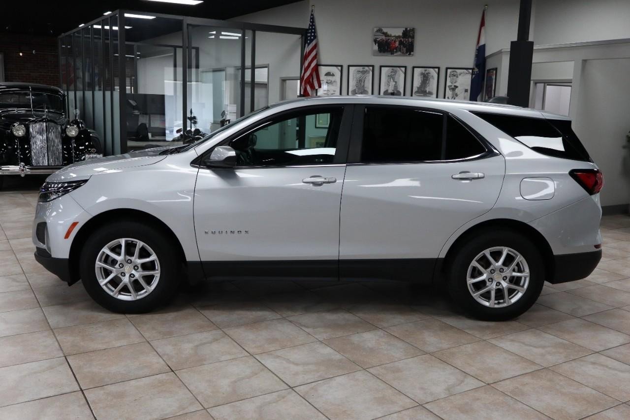Used 2022 Chevrolet Equinox LT image 2