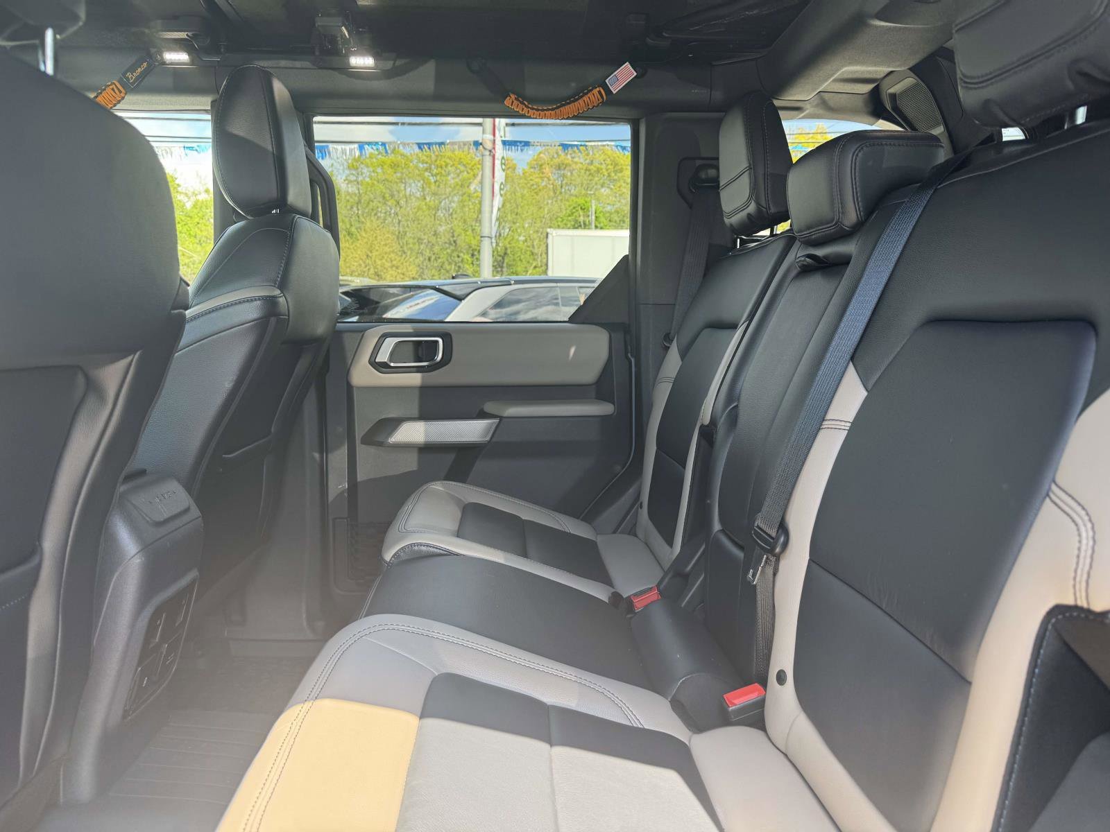 Used 2023 Ford Bronco Wildtrak AWD/4WD image 14