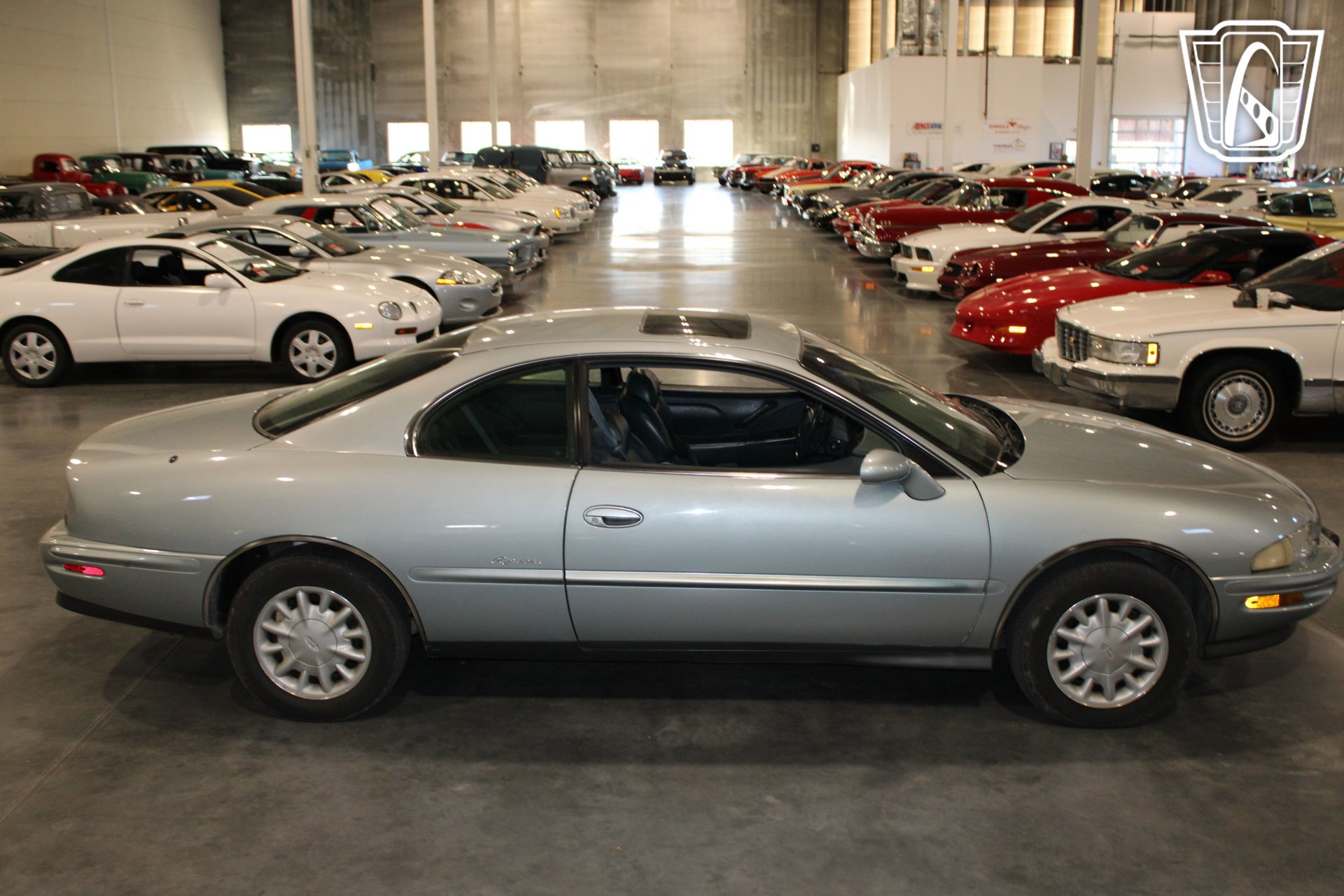 Used 1995 Buick Riviera Supercharged Coupe image 20