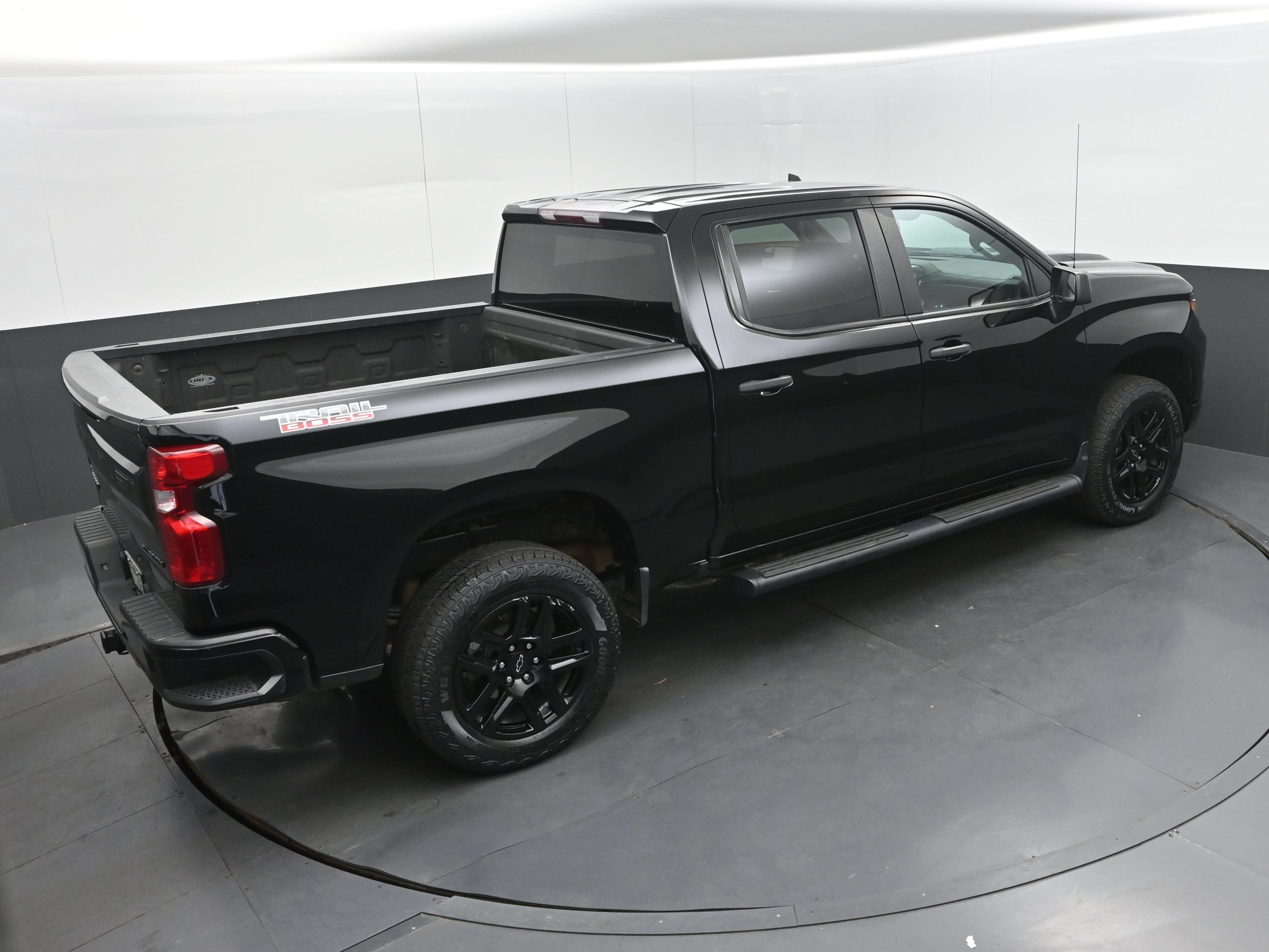 Used 2023 Chevrolet Silverado 1500 Custom Trail Boss w/ LPO, Dark Essentials Package AWD/4WD image 43