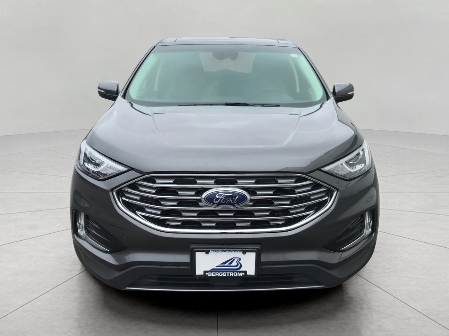 Used 2019 Ford Edge Titanium w/ Cold Weather Package AWD/4WD image 12