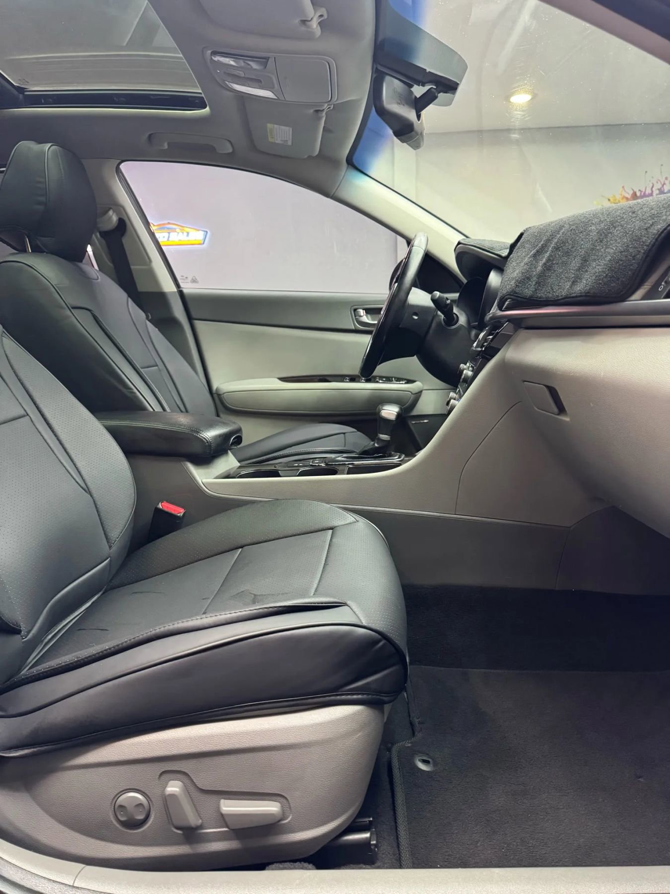 Used 2016 Kia Optima EX w/ Premium Package image 26