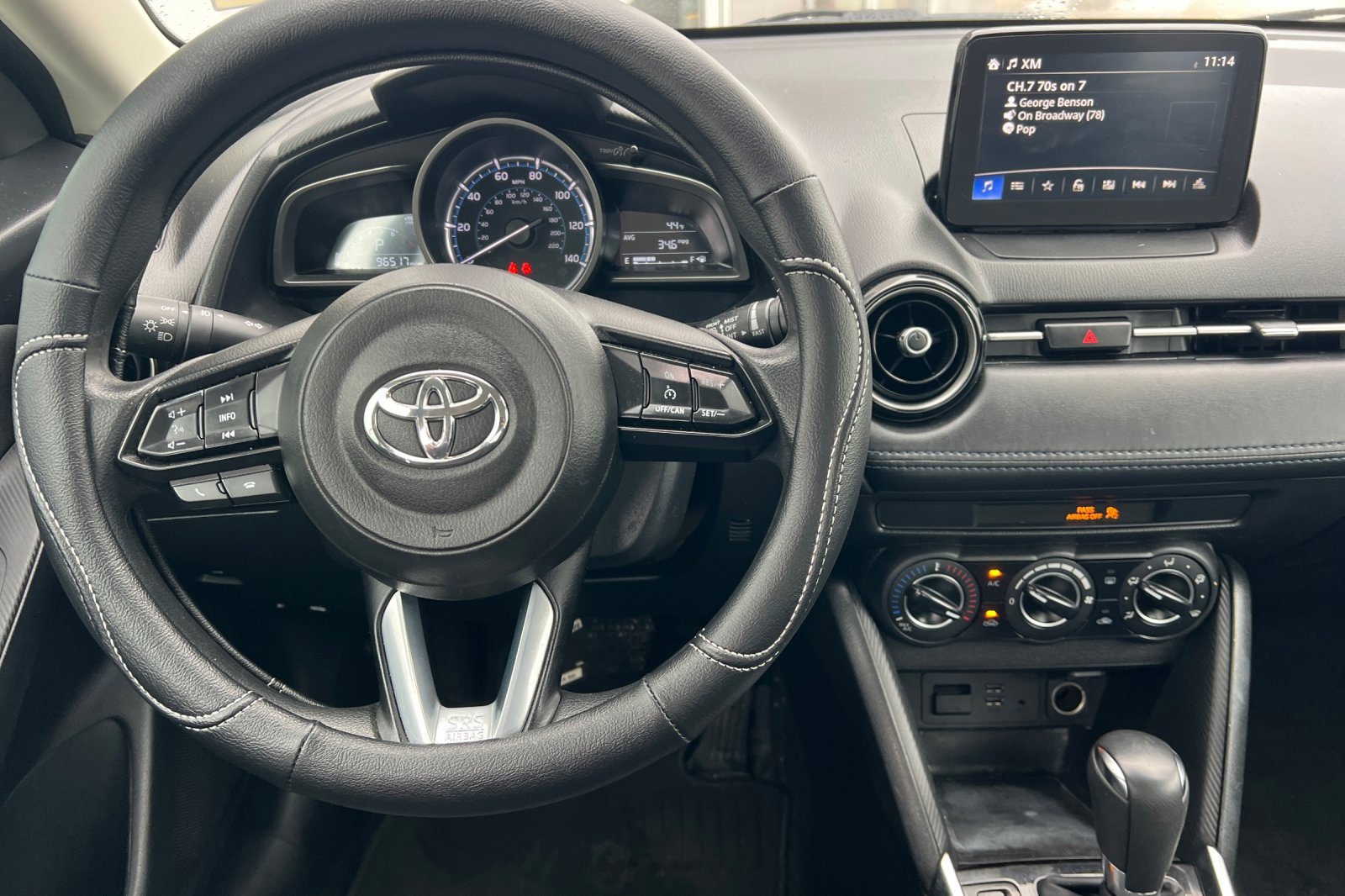 Used 2019 Toyota Yaris LE image 11