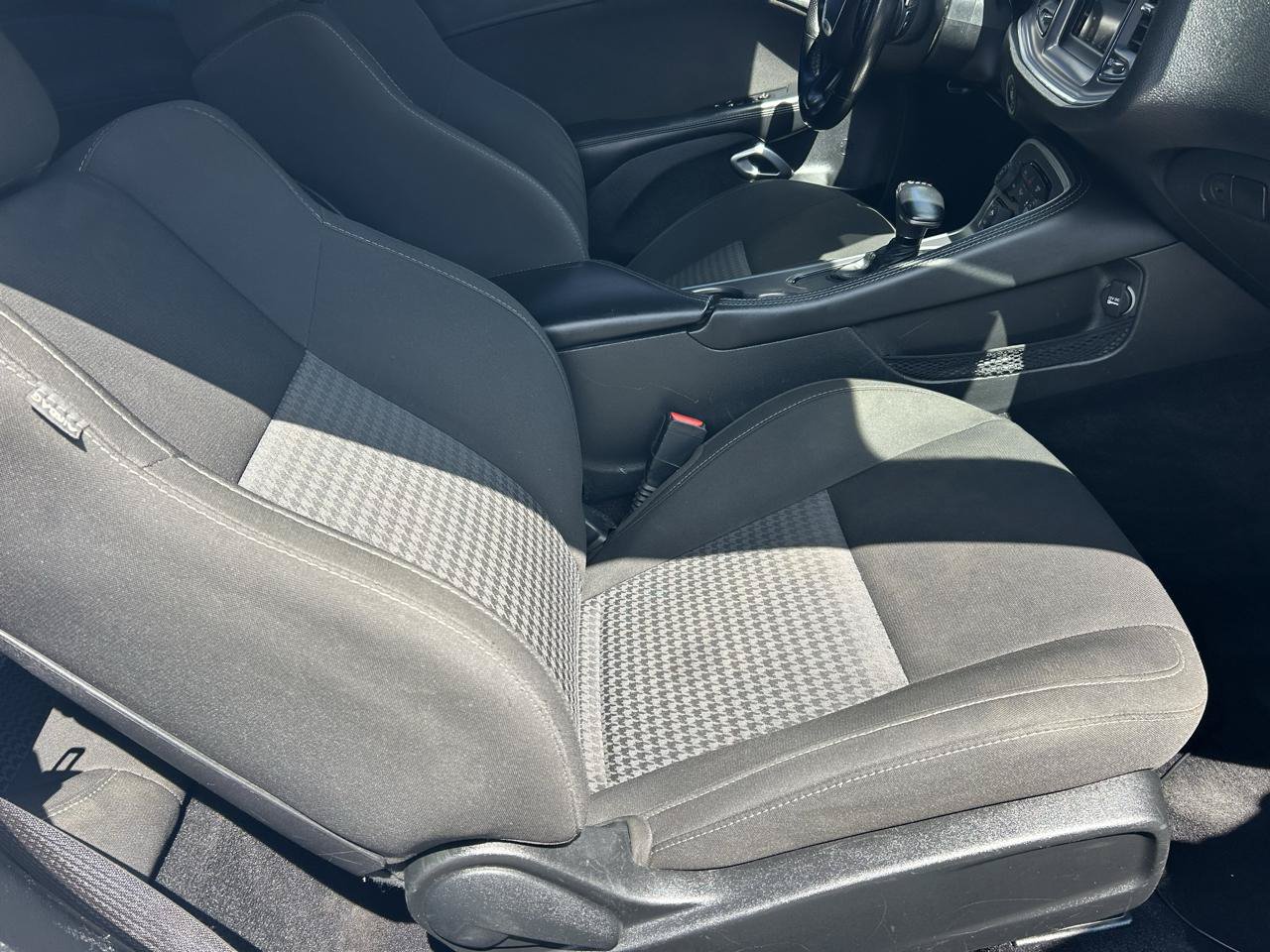 Used 2022 Dodge Challenger GT RWD image 10