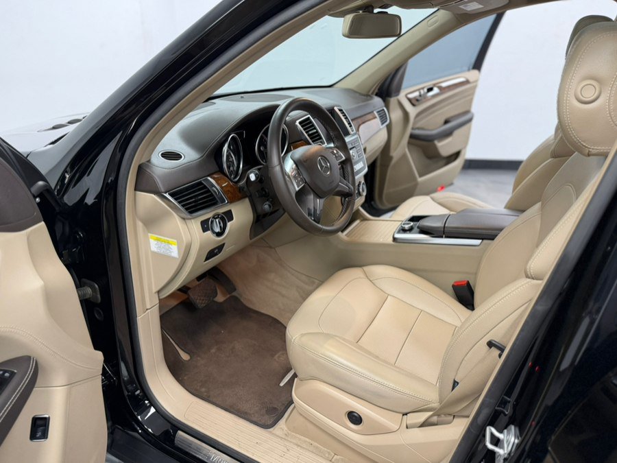 Used 2013 Mercedes-Benz ML 550 4MATIC image 34