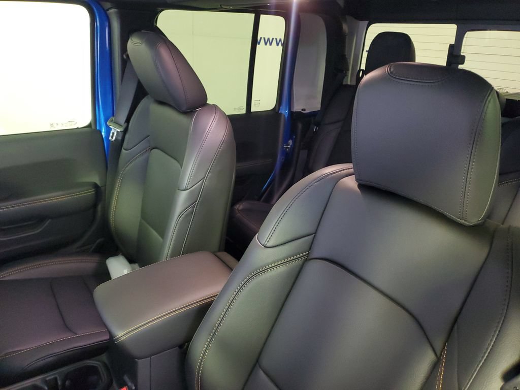 New 2026 Jeep Gladiator Sport AWD/4WD image 11