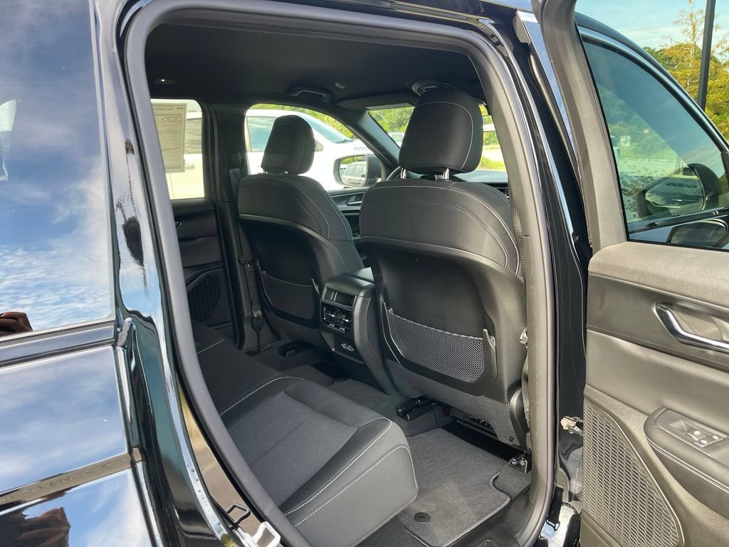 New 2026 Jeep Grand Cherokee Laredo RWD image 42