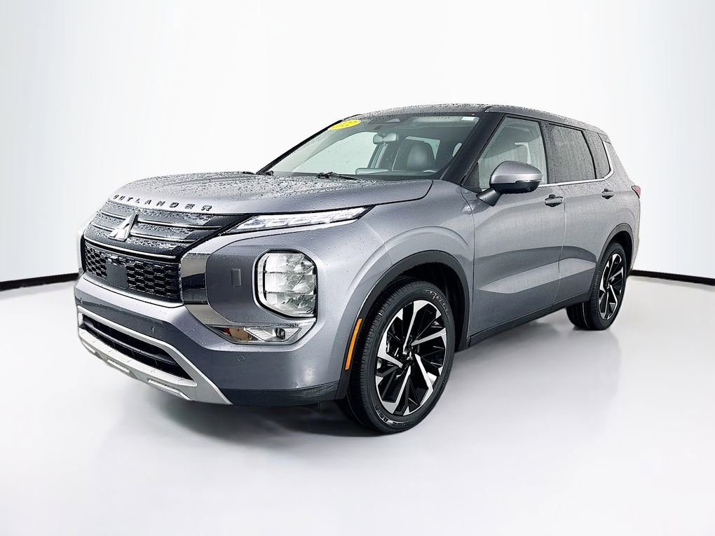 Used 2022 Mitsubishi Outlander SE AWD/4WD image 3