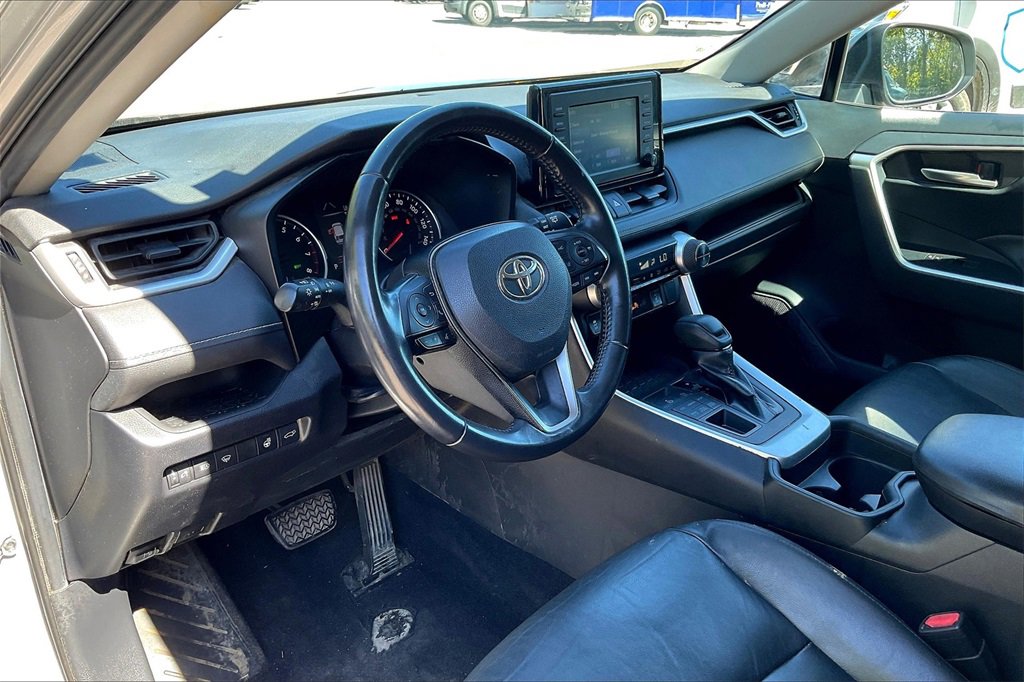 Used 2019 Toyota RAV4 XLE image 13