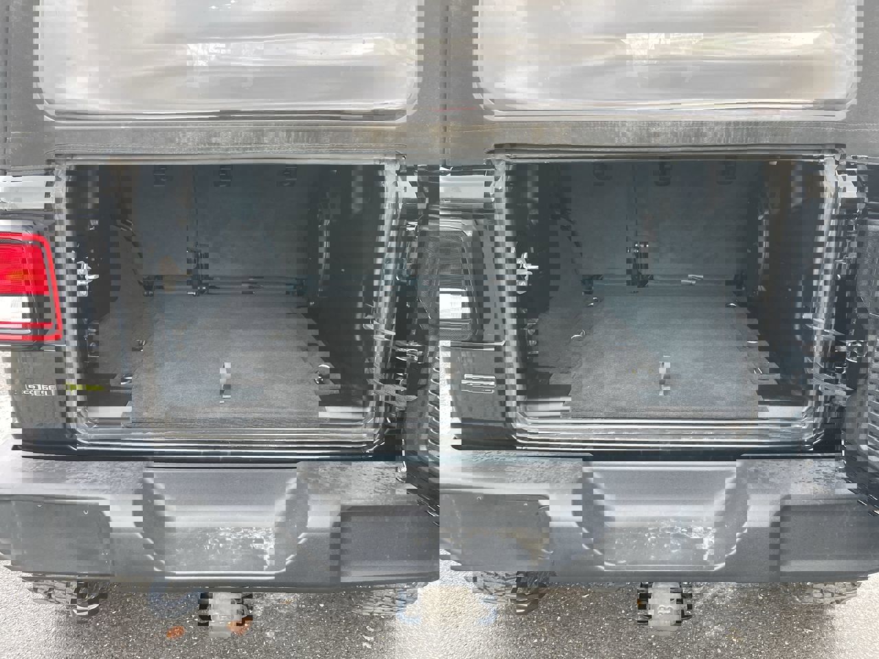 Used 2023 Jeep Wrangler Sport S image 33