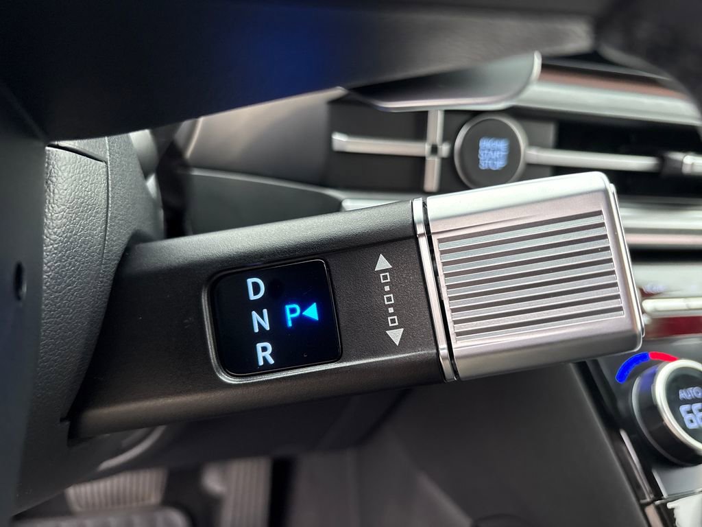 Used 2024 Hyundai Santa Fe Limited image 35