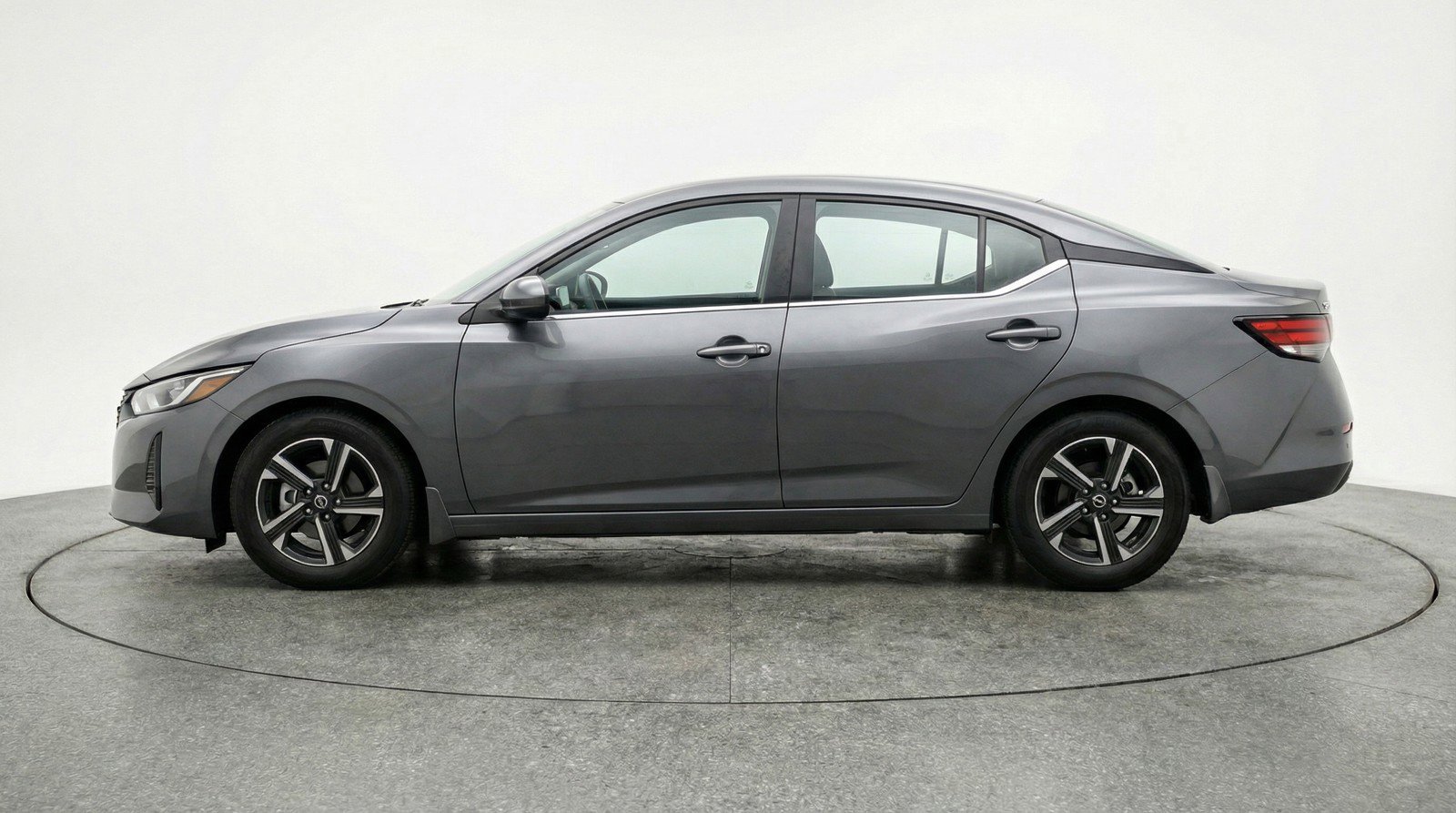 Used 2025 Nissan Sentra SV FWD image 5