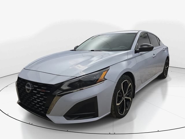 Used 2024 Nissan Altima 2.5 SR FWD image 10