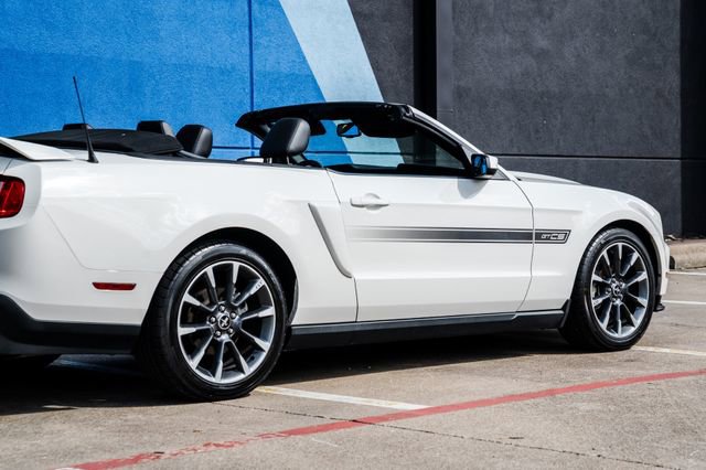 Used 2012 Ford Mustang GT Premium w/ Electronics Pkg RWD image 60