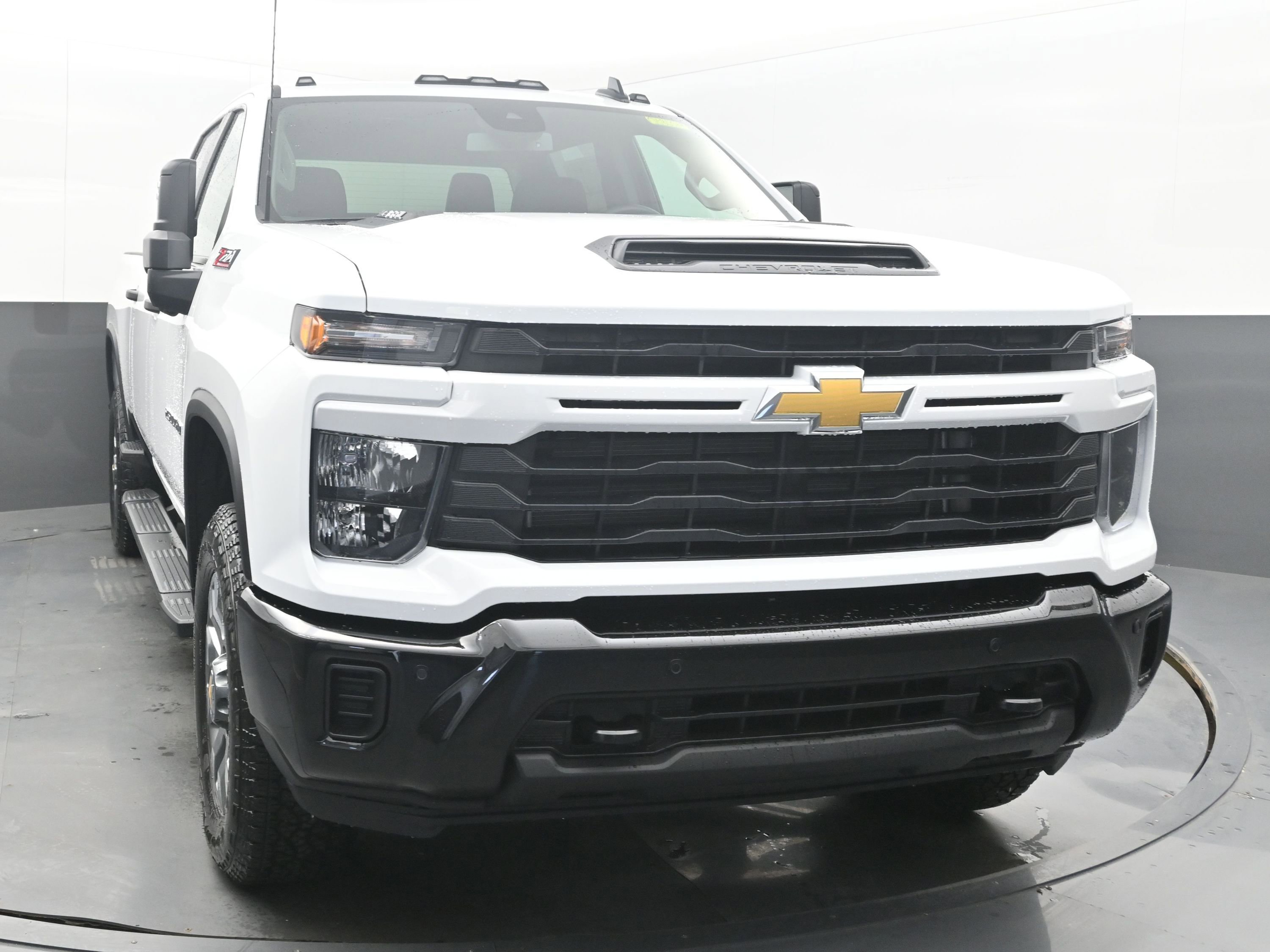 New 2026 Chevrolet Silverado 2500 Custom image 3