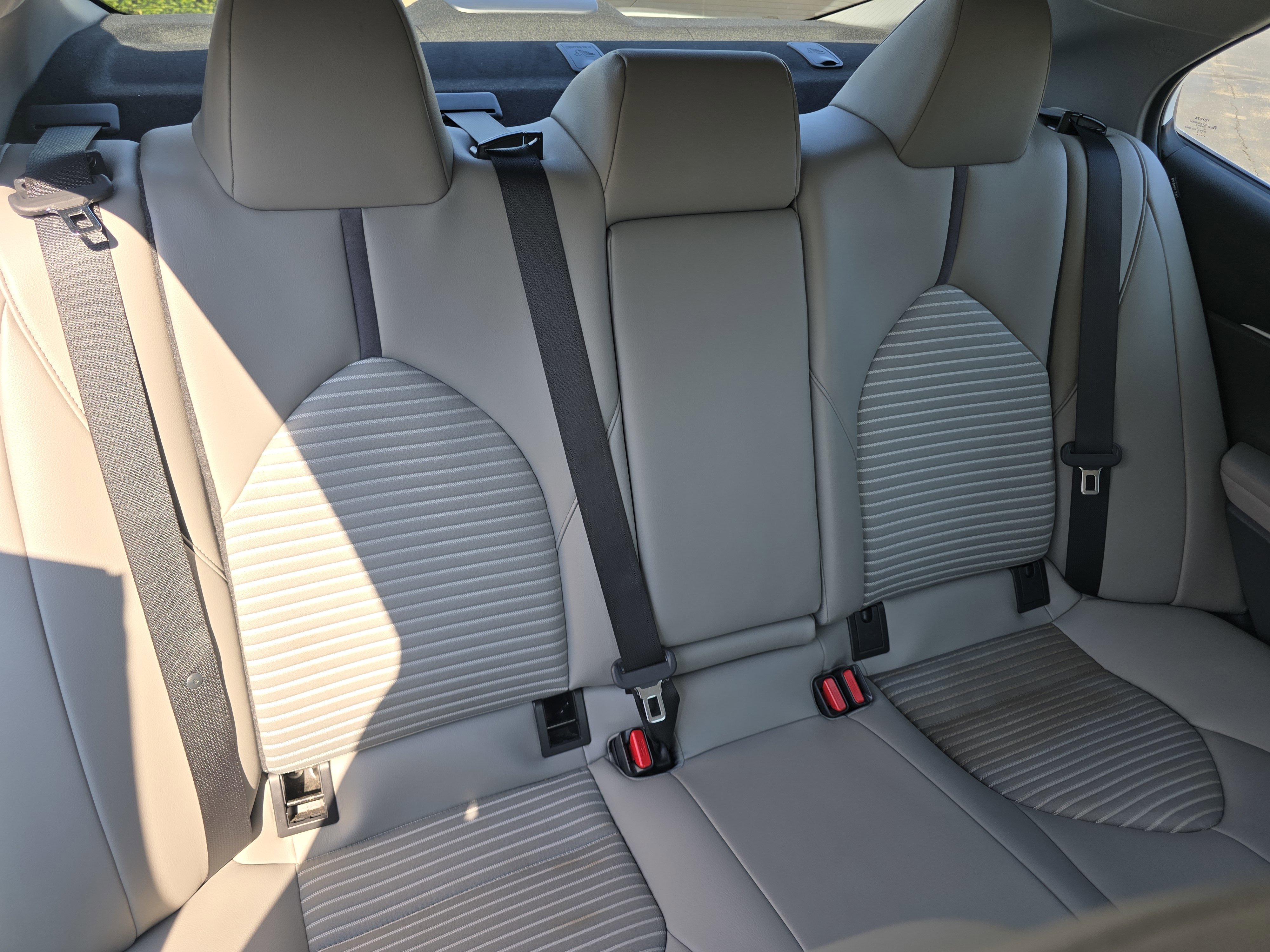 Used 2023 Toyota Camry SE image 25