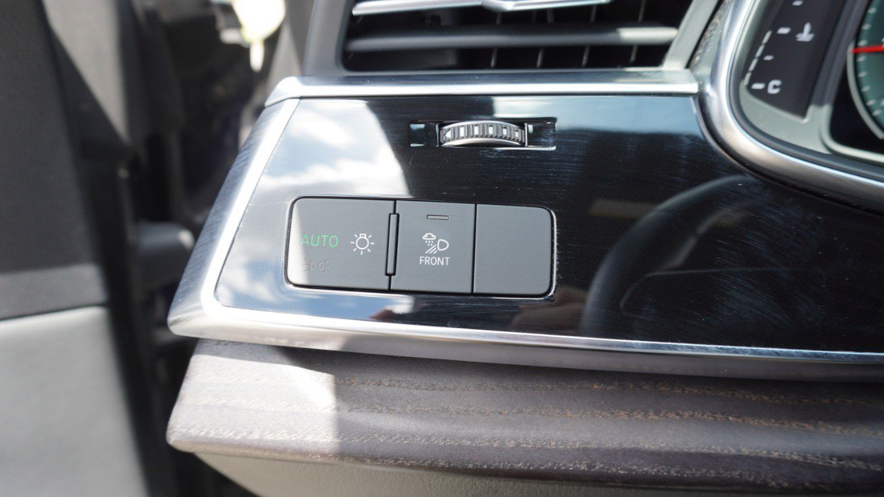 Used 2021 Audi Q8 Premium Plus w/ Premium Plus Package AWD/4WD image 23