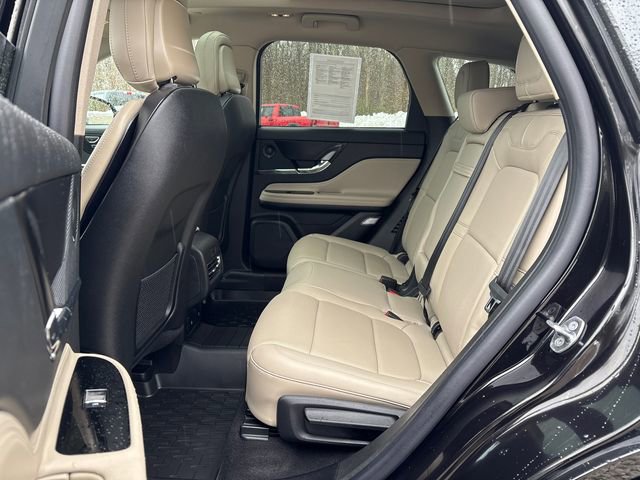 Used 2025 Lincoln Corsair Reserve w/ Equipment Group 202A image 15