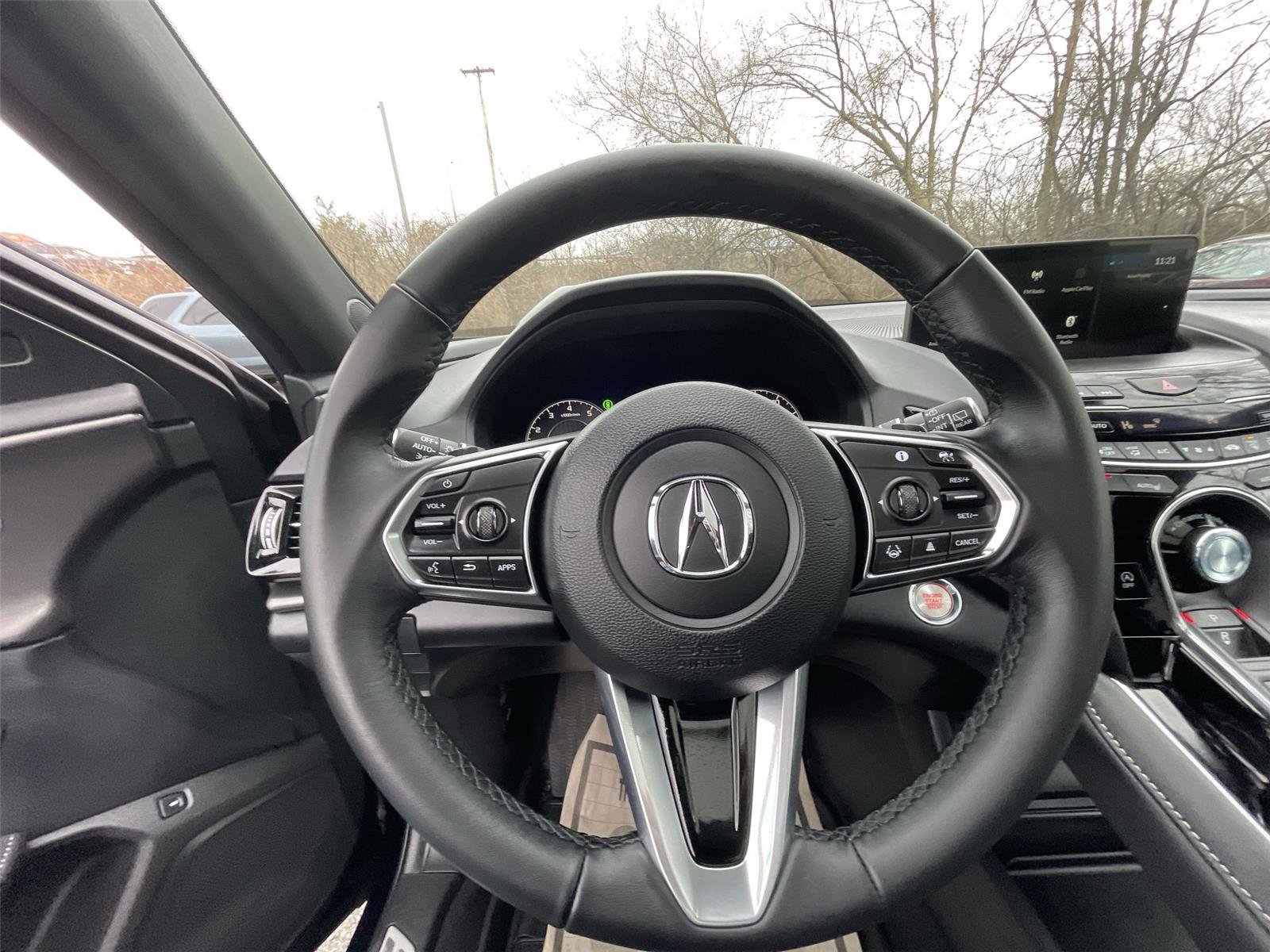 Used 2025 Acura RDX SH-AWD image 15