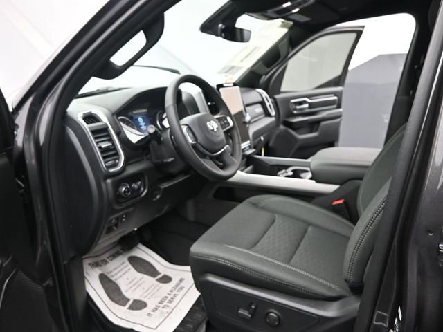 New 2026 RAM 1500 4x4 Crew Cab image 9