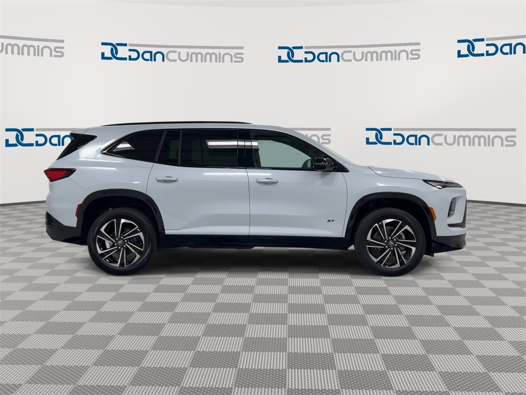 New 2026 Buick Enclave Sport Touring image 9