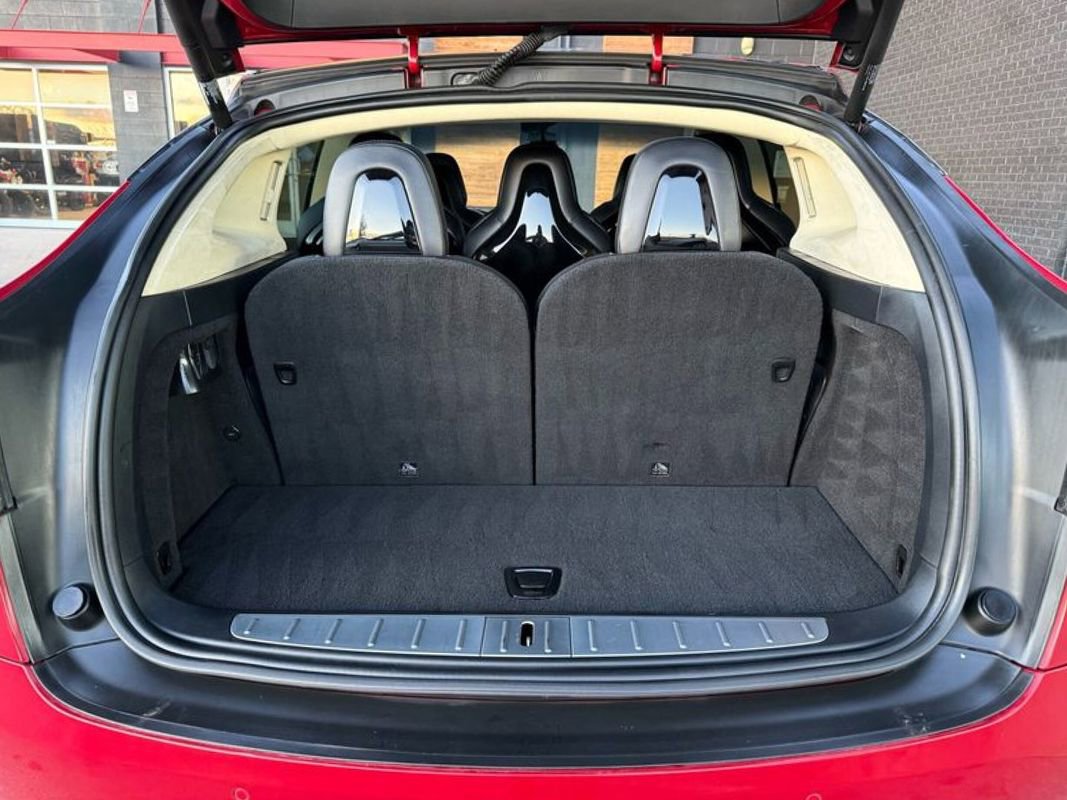 Used 2016 Tesla Model X 75D image 36