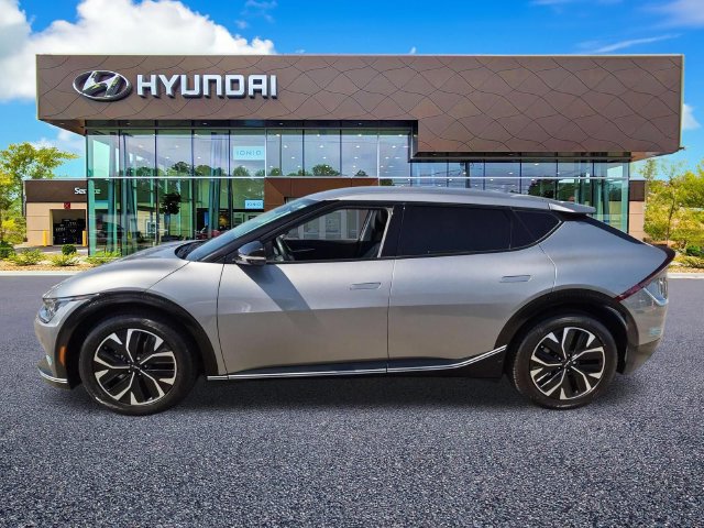 Used 2023 Kia EV6 Wind RWD image 4