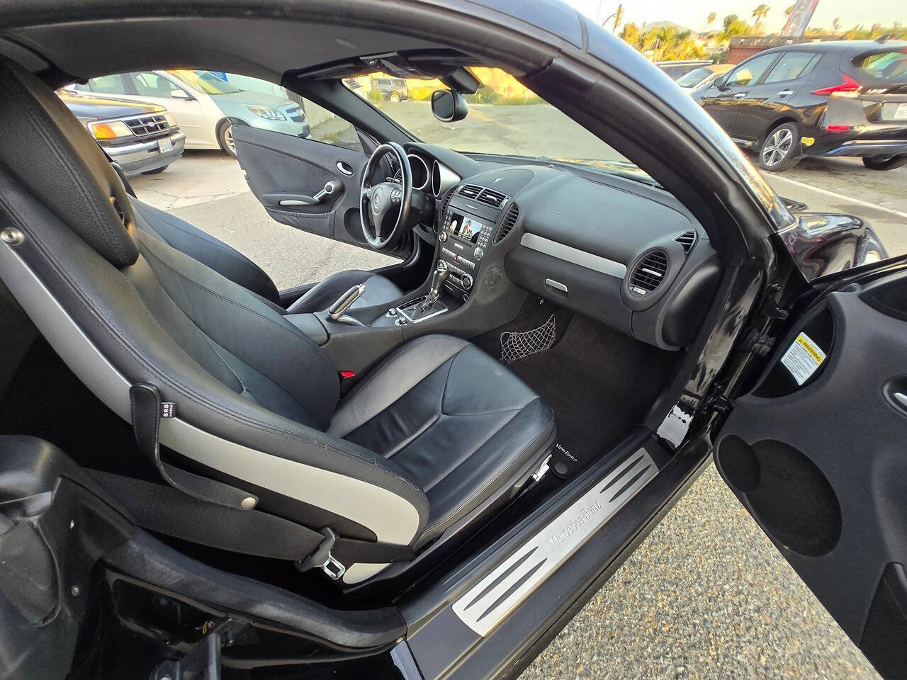 Used 2005 Mercedes-Benz SLK 350 image 26