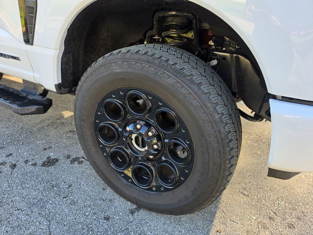 Used 2026 Ford F250 Lariat w/ Black Appearance Package image 51