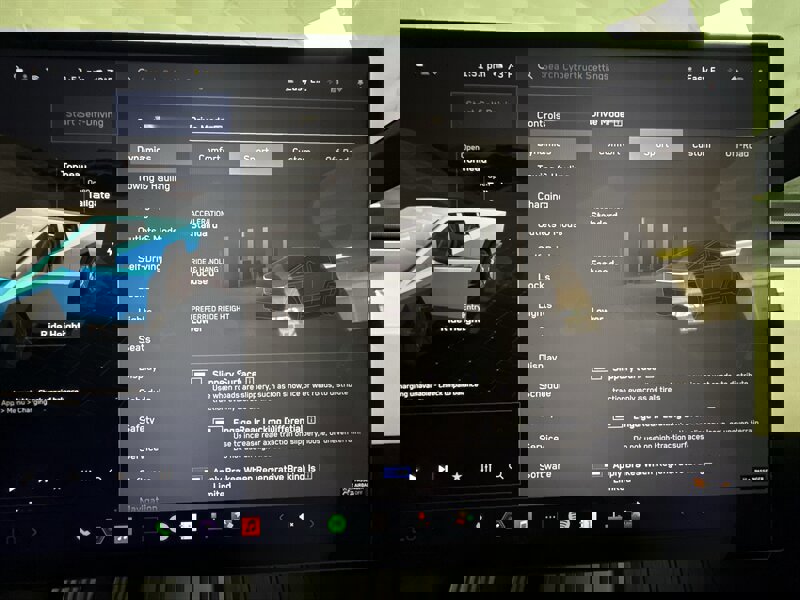 Used 2024 Tesla Cybertruck AWD Crew Cab image 37