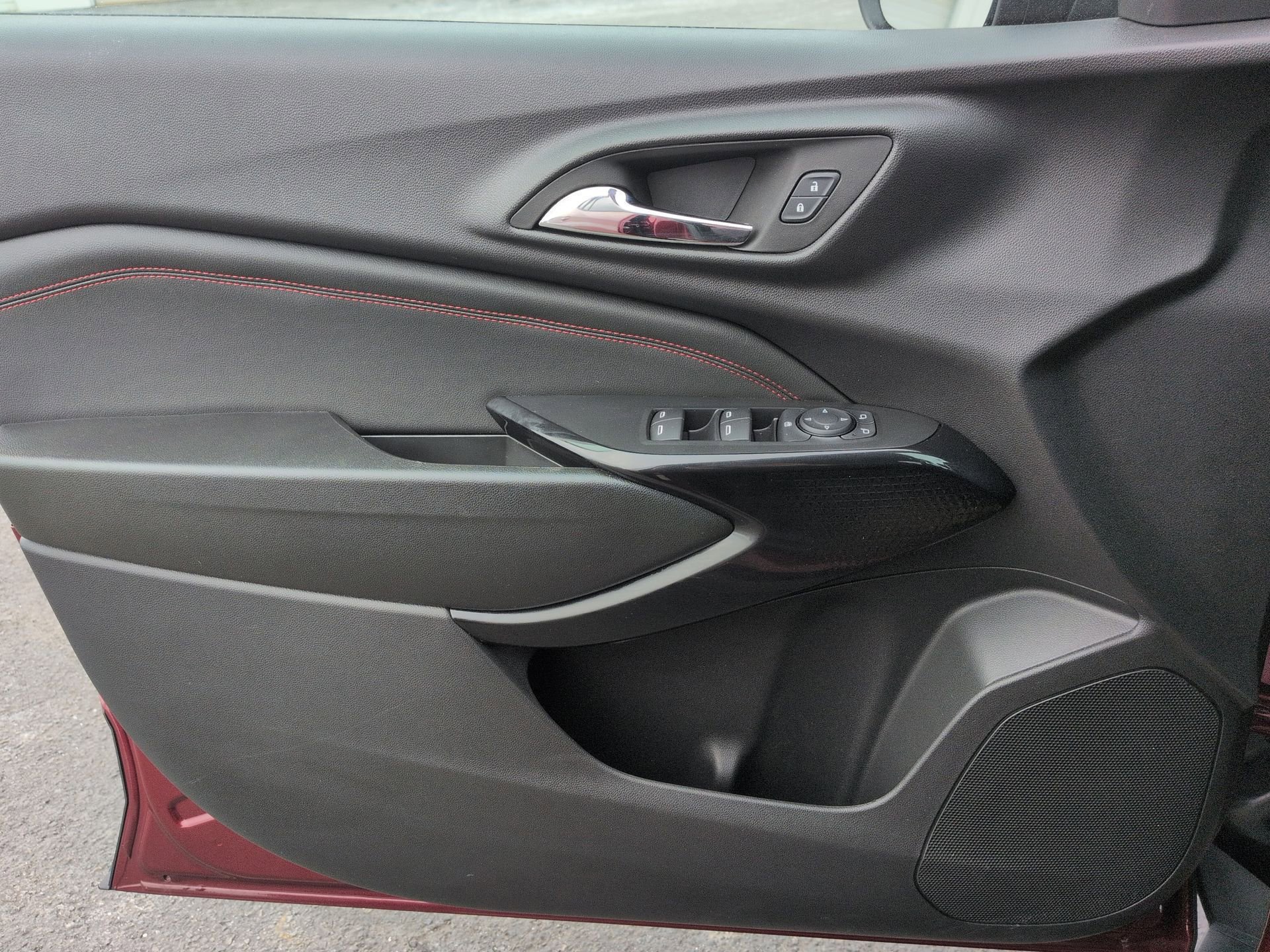 Certified 2024 Chevrolet Trax RS image 20