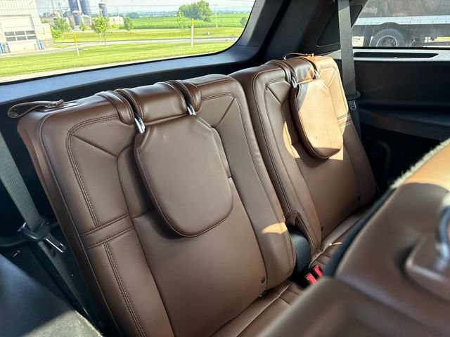 Used 2022 Lincoln Aviator Grand Touring w/ Equipment Group 301A AWD/4WD image 17