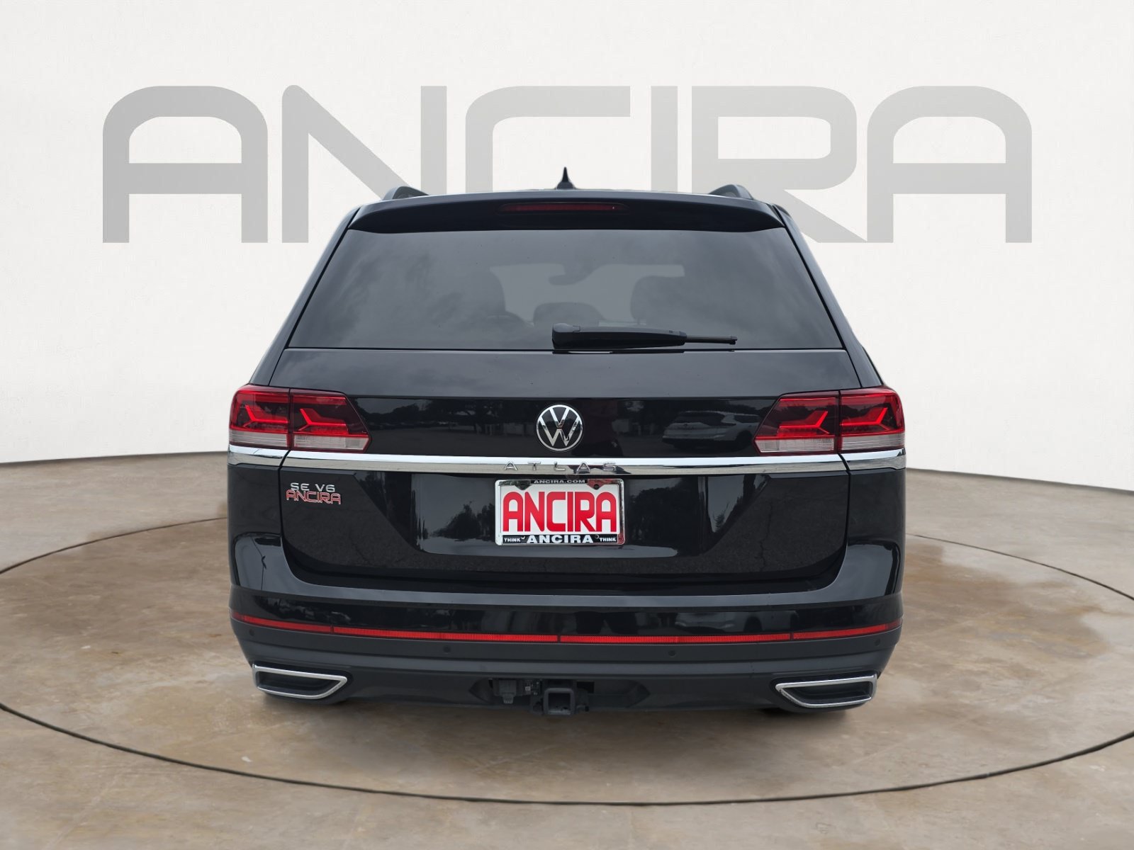 Used 2023 Volkswagen Atlas SE w/ Black Wheel Package FWD image 9
