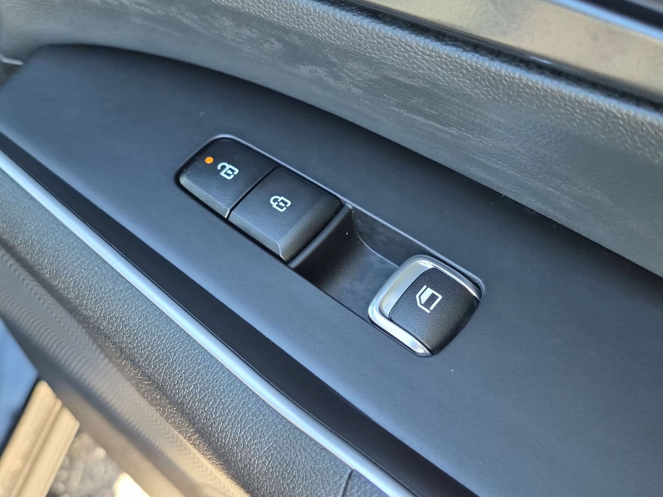 Used 2026 Kia Sorento LX FWD image 33