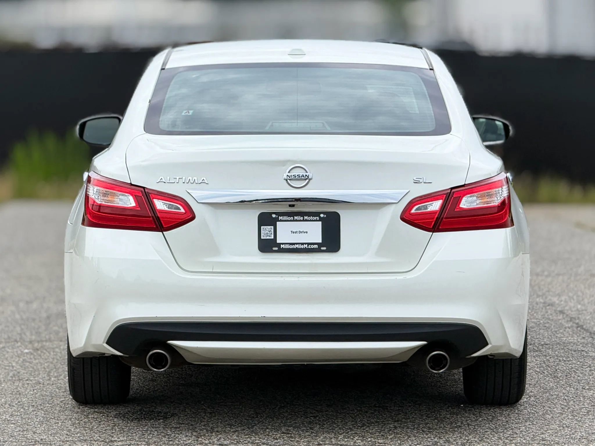 Used 2016 Nissan Altima 2.5 SL w/ 2.5 Technology w/LED Package FWD image 4