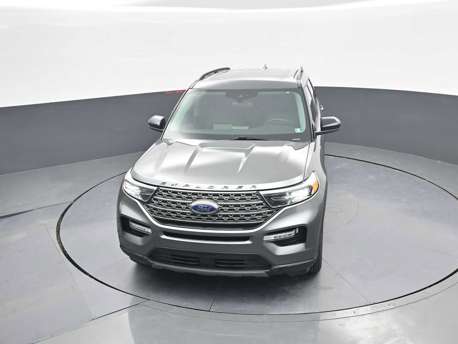 Used 2024 Ford Explorer XLT w/ Equipment Group 202A AWD/4WD image 37