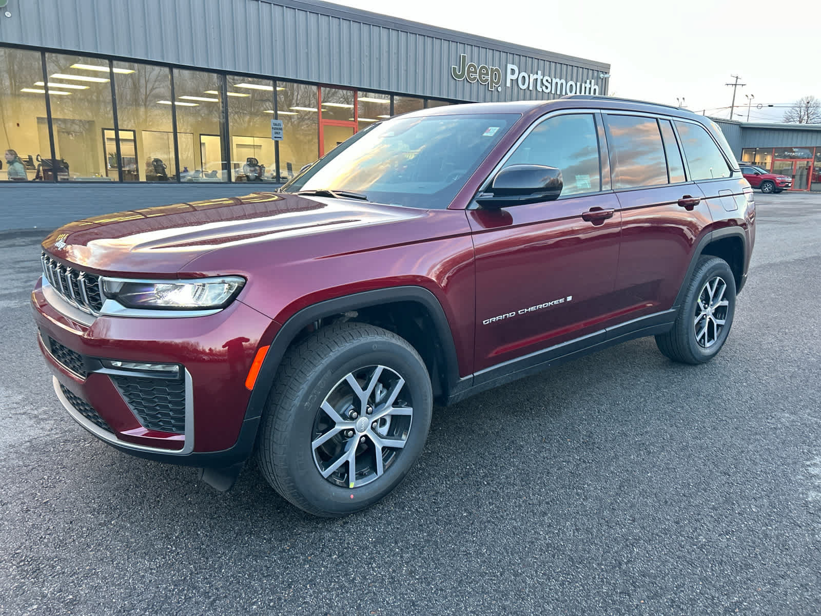 New 2026 Jeep Grand Cherokee Limited AWD/4WD image 11