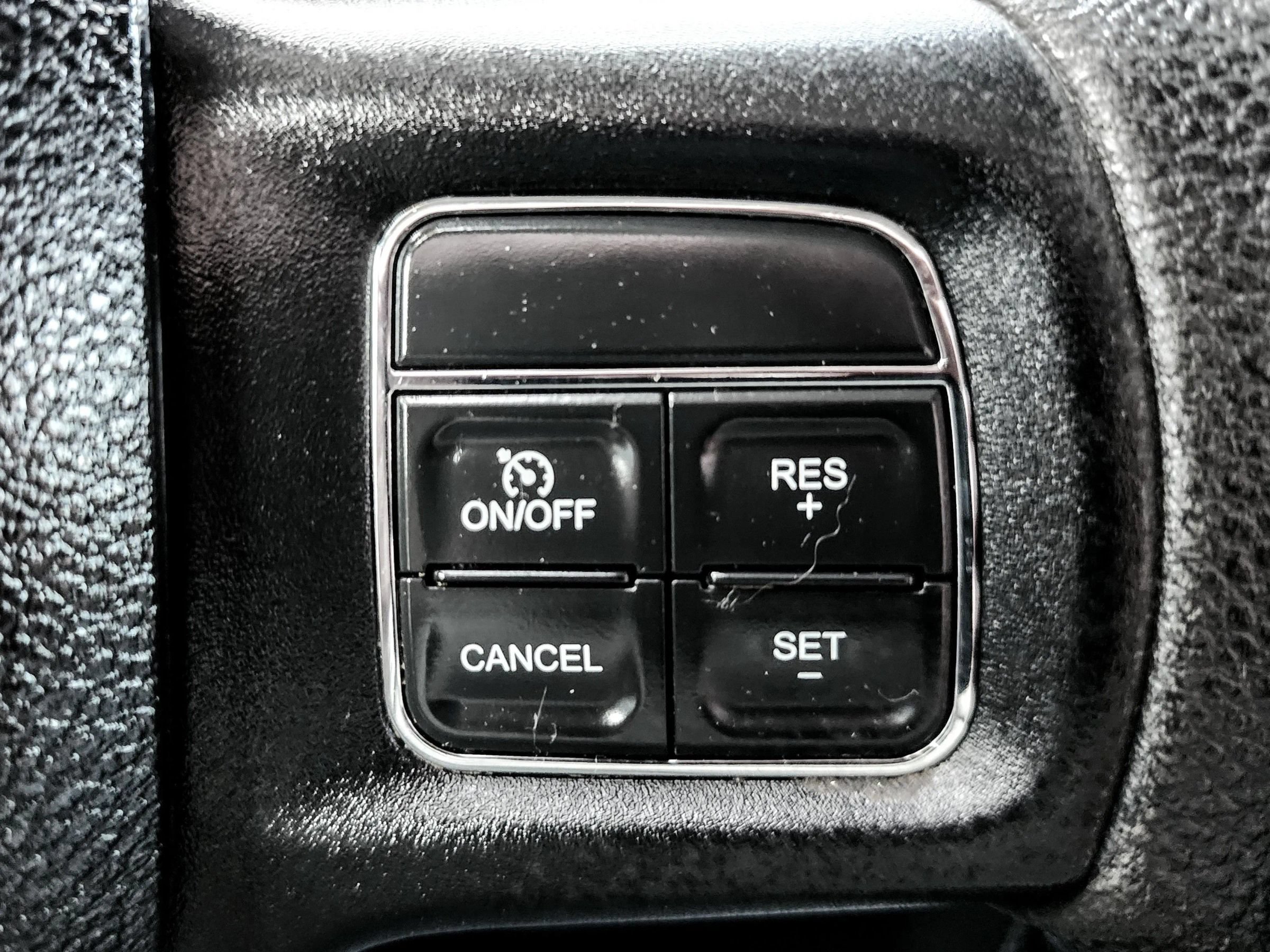 Used 2016 RAM 2500 SLT AWD/4WD image 23