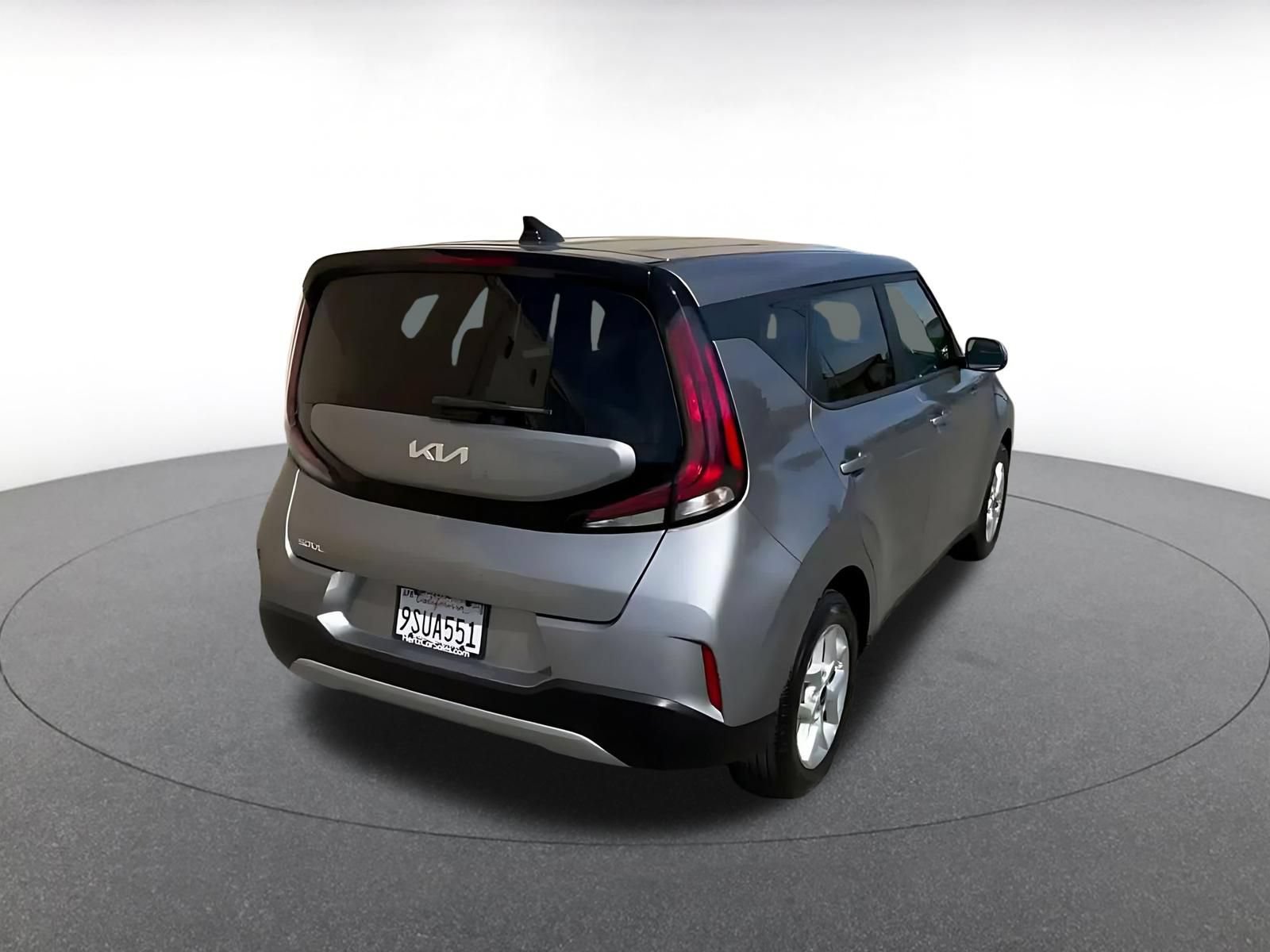 Used 2025 Kia Soul LX w/ LX Technology Package FWD image 13