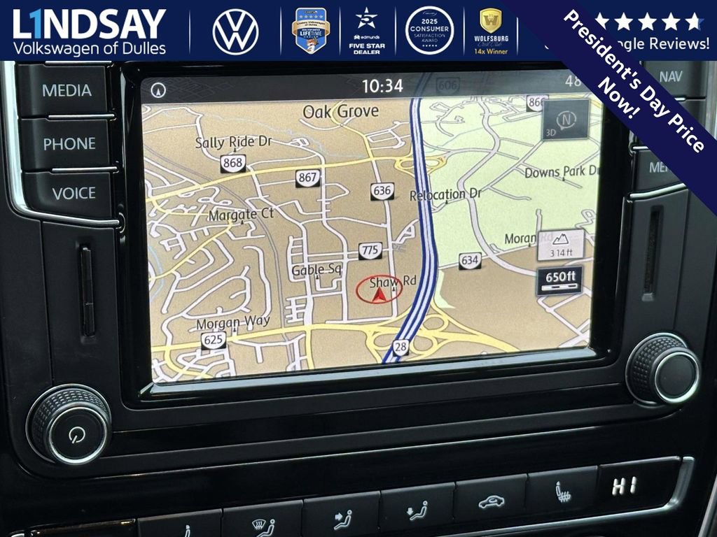 Used 2018 Volkswagen Passat 2.0T SEL Premium image 11