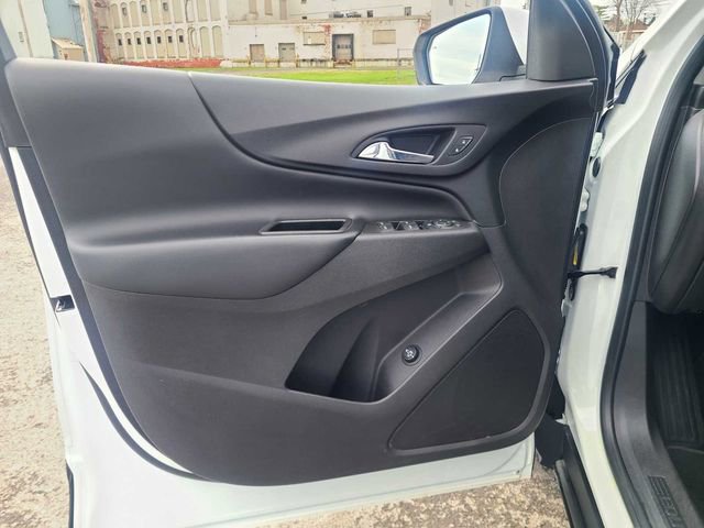 Used 2021 Chevrolet Equinox LT AWD/4WD image 16