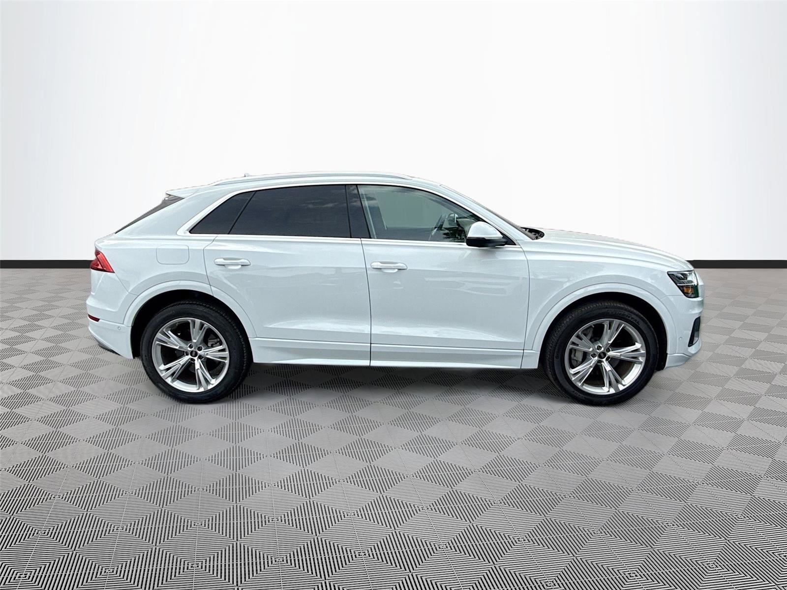 Certified 2023 Audi Q8 Premium Plus w/ Premium Plus Package image 8