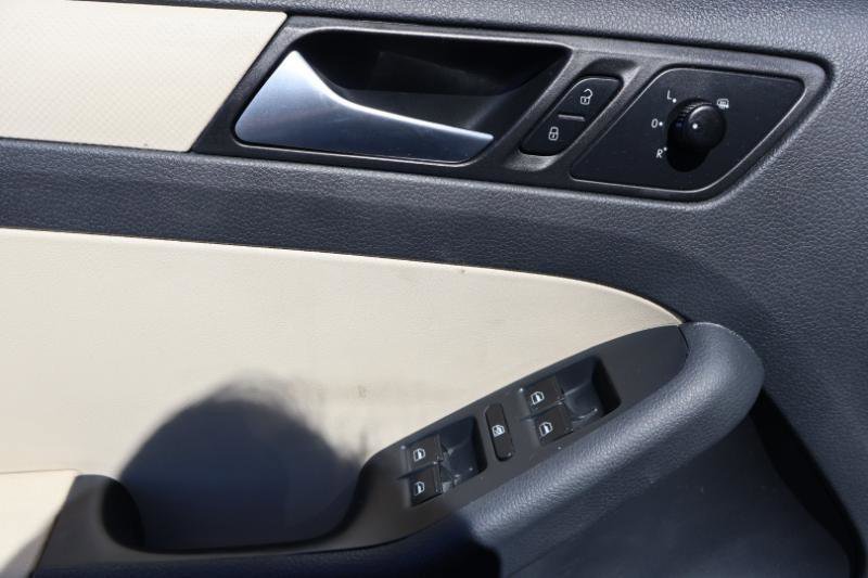 Used 2012 Volkswagen Jetta SE image 14