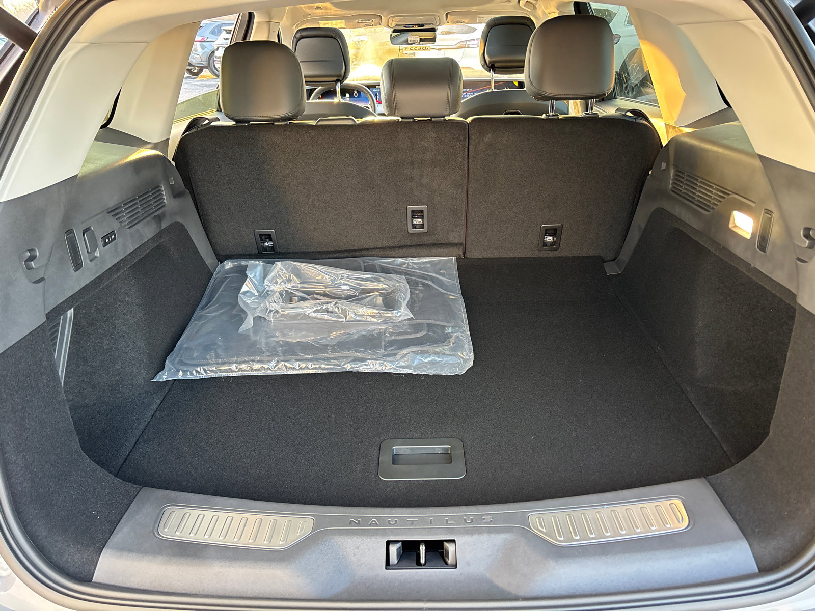 New 2026 Lincoln Nautilus Reserve image 9