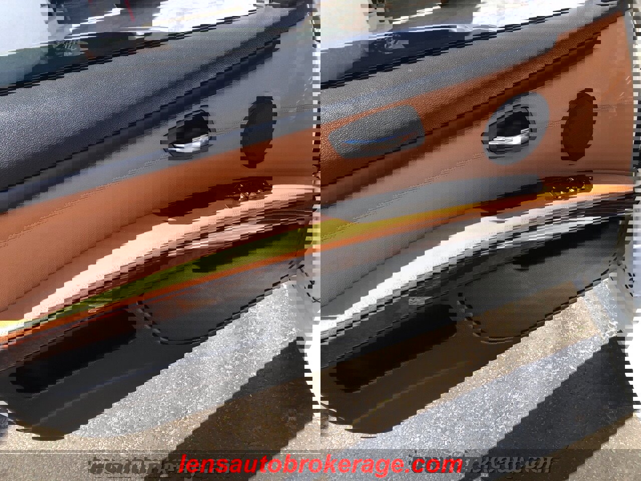 Used 2013 BMW 335i Convertible image 11