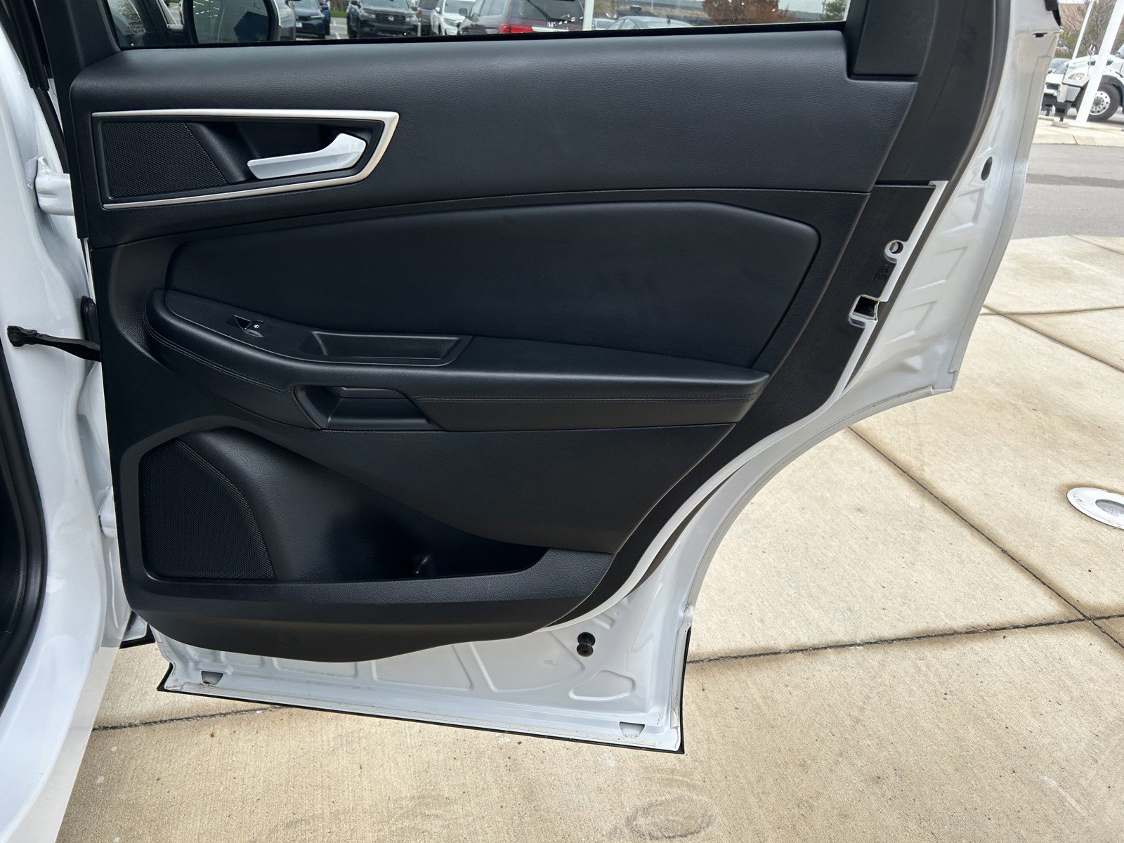 Used 2023 Ford Edge SEL image 18