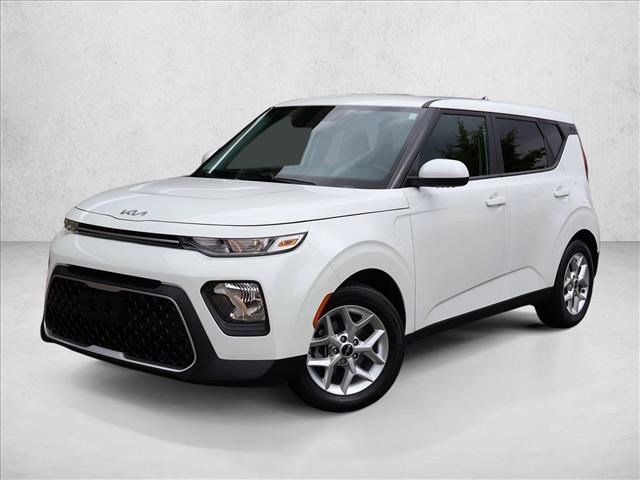 Used 2022 Kia Soul LX w/ Technology Package FWD image 1